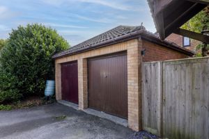 Photo 21- click for photo gallery